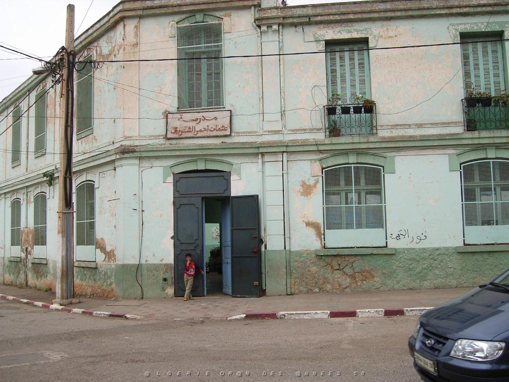 018-ORAN-Juin06-Ecole Georges Lapierre-place Noiseux.jpg - Unicode